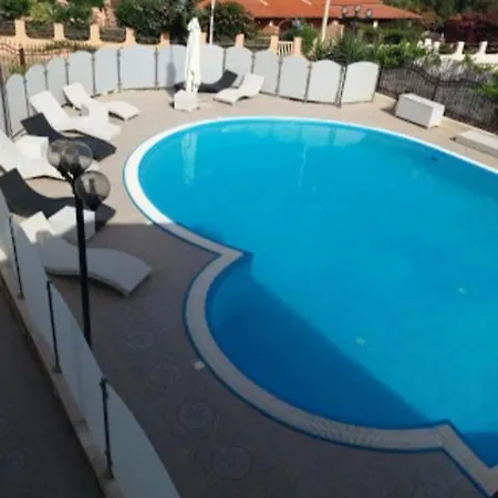 Guest In Solanas *